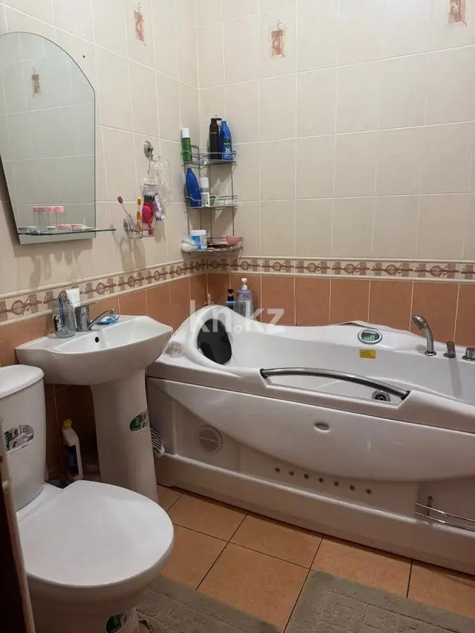 Продажа 4-комнатной квартиры, 121 м², ул. Лободы, дом  27/2 в Караганде - фото 6