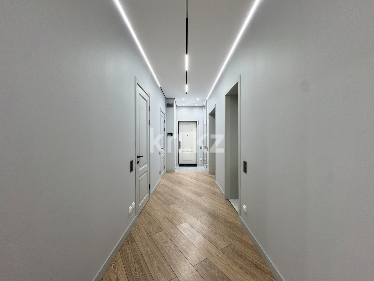 Продажа 4-комнатной квартиры, 126.5 м² в Астане - фото 37