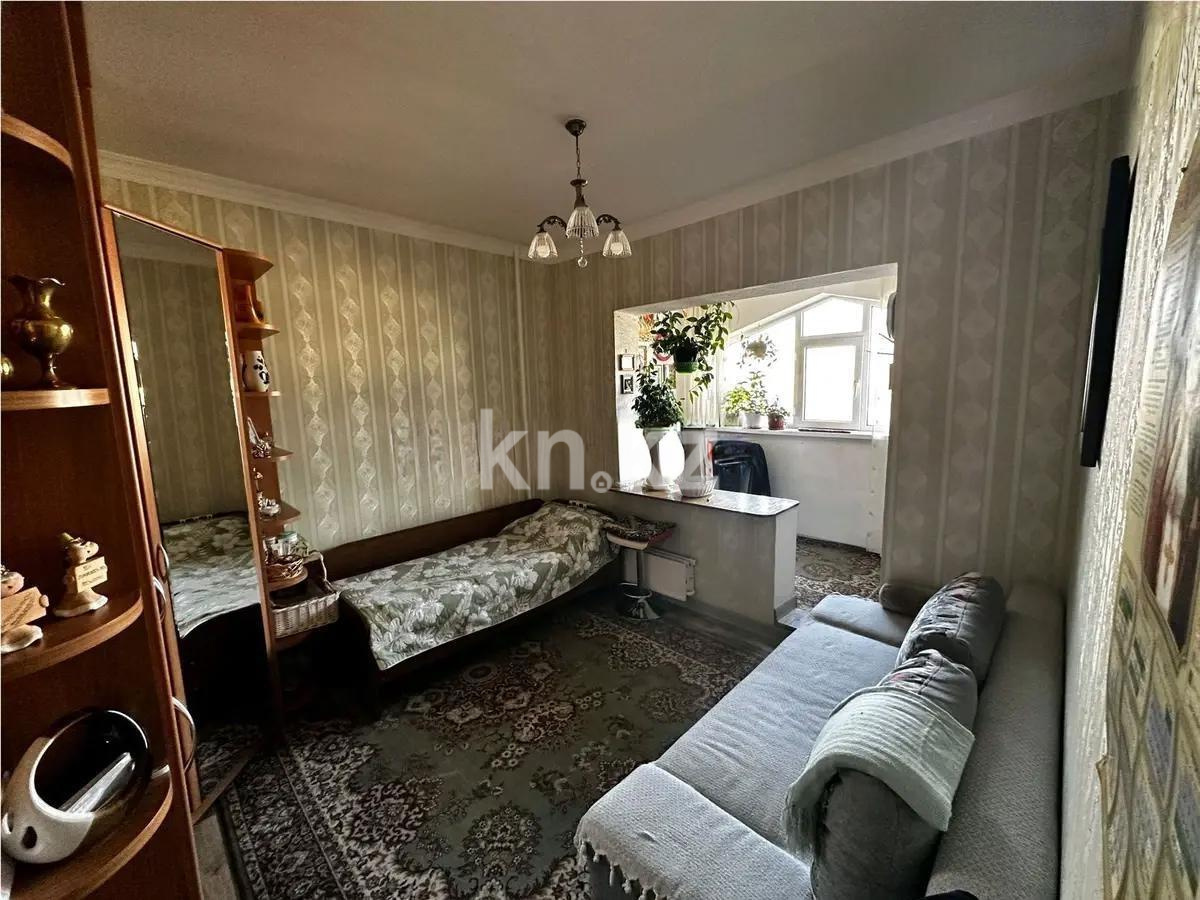 Продажа 3-комнатной квартиры, 68.6 м², мкр. Аксай-4, дом  10 в Алматы - фото 2