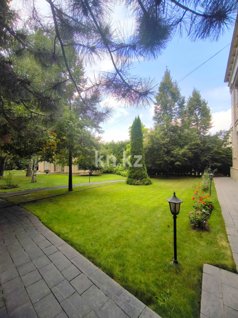 Продажа 8-комнатного дома, 903 м², ул. Керей-Жанибек хандар в Алматы