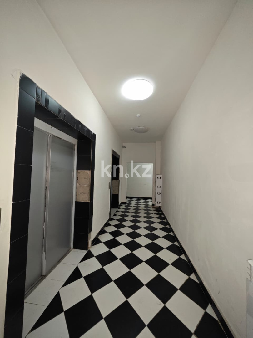 Продажа 2-комнатной квартиры, 42 м², пр. Шахтеров, дом  52б в Караганде - фото 8