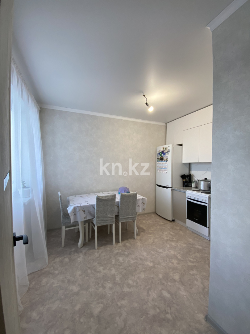 Продажа 1-комнатной квартиры, 37 м², ул. Бейбарыс Султан, дом  12 в Астане - фото 4