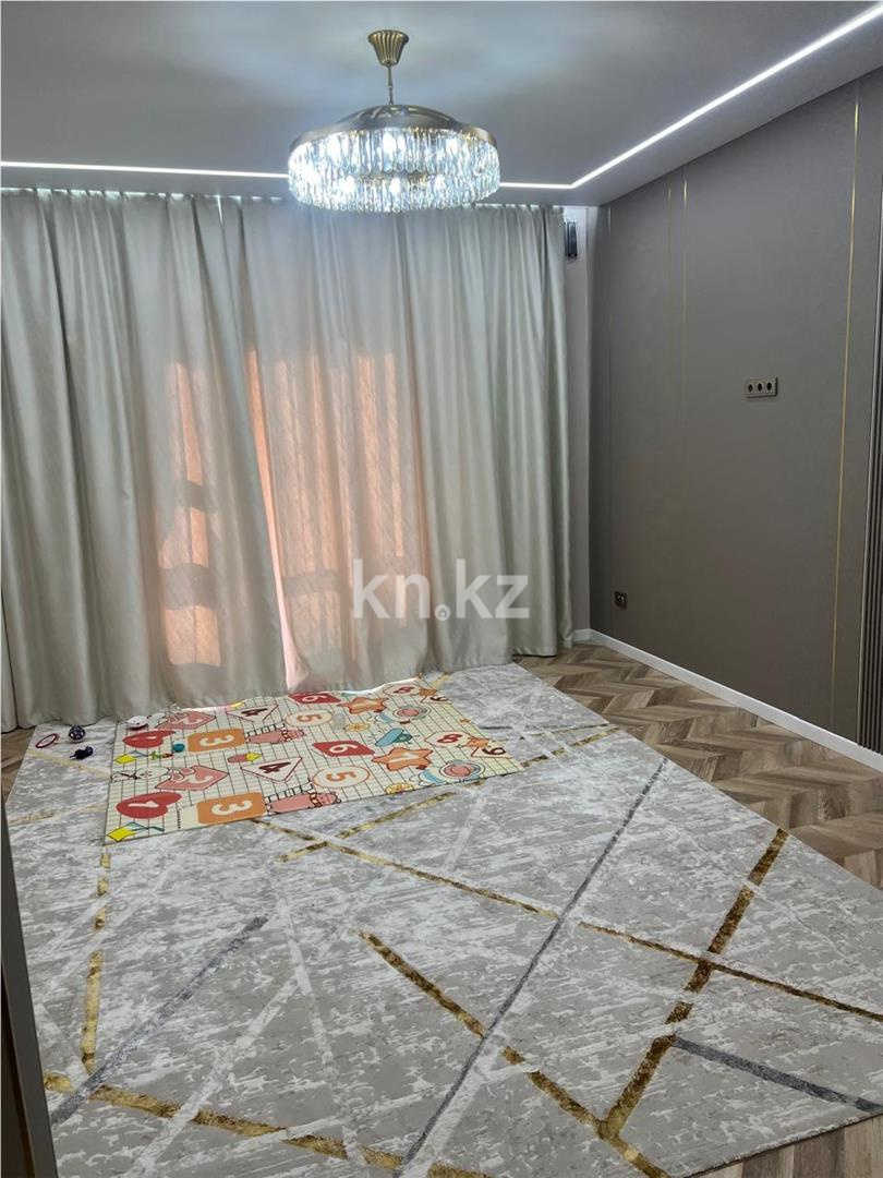 Продажа 3-комнатной квартиры, 75 м², ул. Муканова в Караганде - фото 6