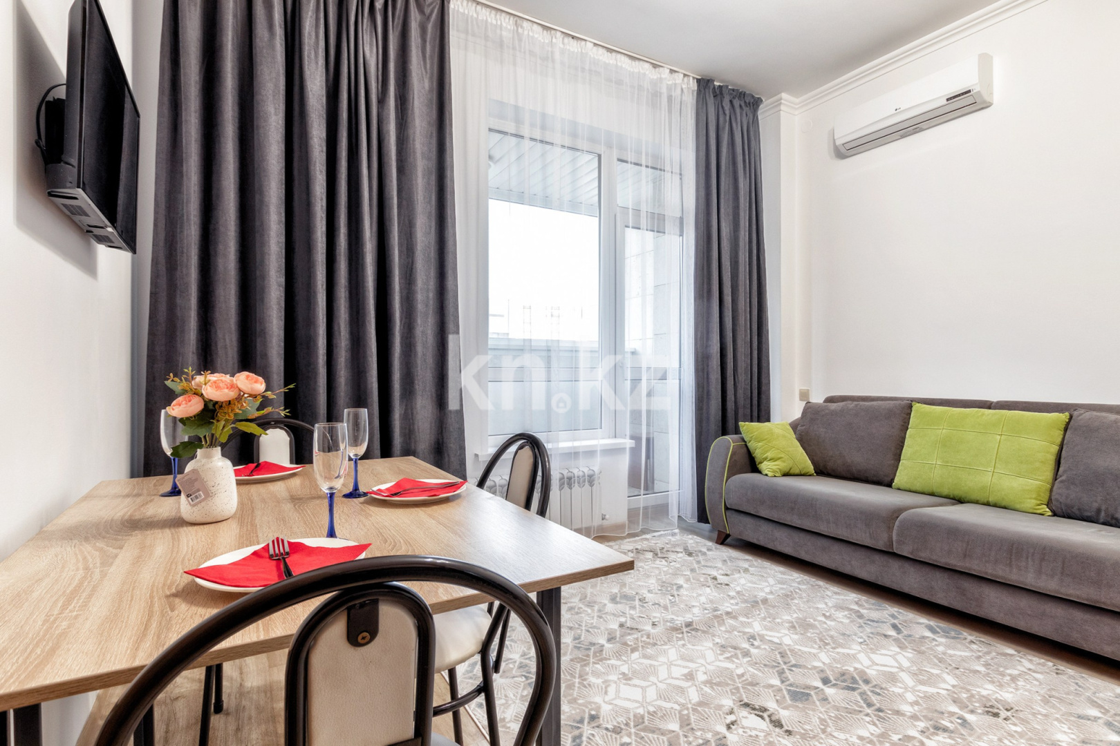 Аренда 2-комнатной квартиры посуточно, 41 м², пр. Кабанбай батыра, дом  60/11 - ул. Гейдара Алиева в Астане - фото 6