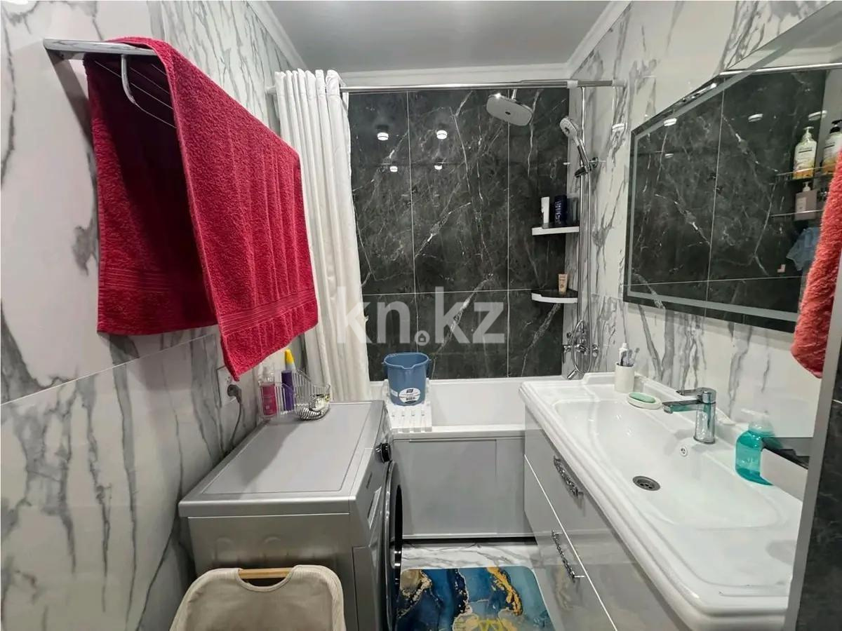 Продажа 2-комнатной квартиры, 60 м², пр. Шахтеров, дом  46/1 в Караганде - фото 3