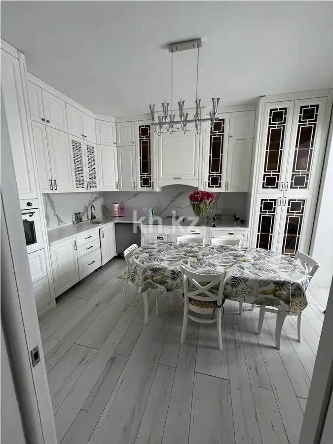 Продажа 4-комнатной квартиры, 120 м², ул. 2-ая, дом  8/2 в Караганде - фото 3