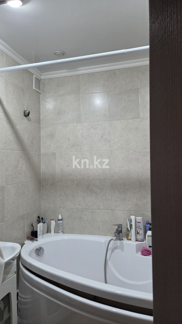 Продажа 3-комнатной квартиры, 64 м² в Караганде - фото 5