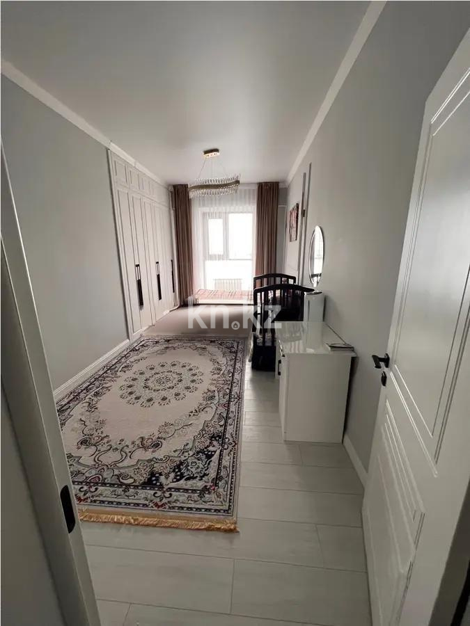 Продажа 3-комнатной квартиры, 107.5 м², ул. Нажимеденова, дом  37 в Астане