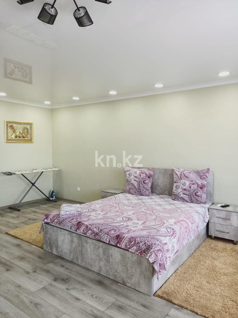Аренда 1-комнатной квартиры посуточно, 40 м², ул. Казахстан, дом  72 в Усть-Каменогорске - фото 7