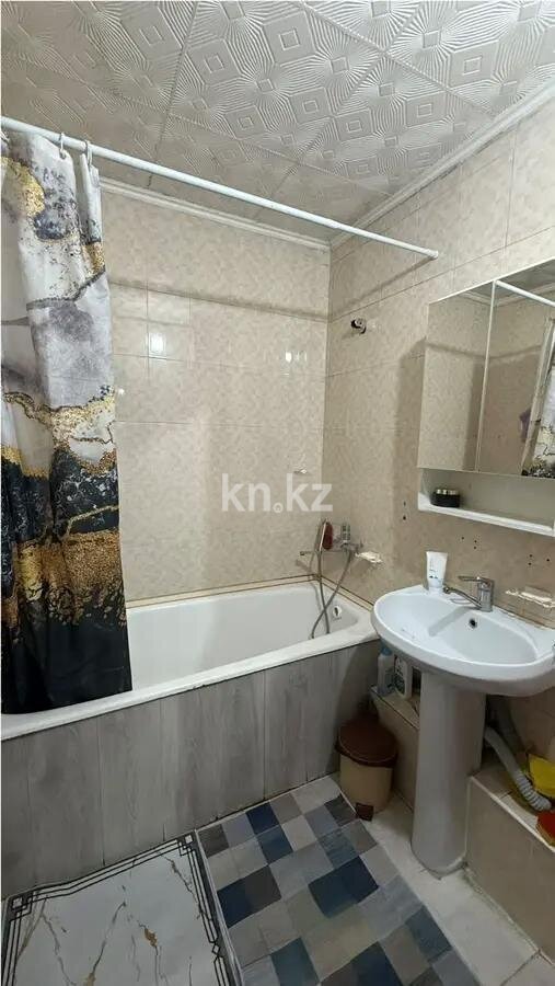 Продажа 4-комнатной квартиры, 81.6 м² в Алматы - фото 4