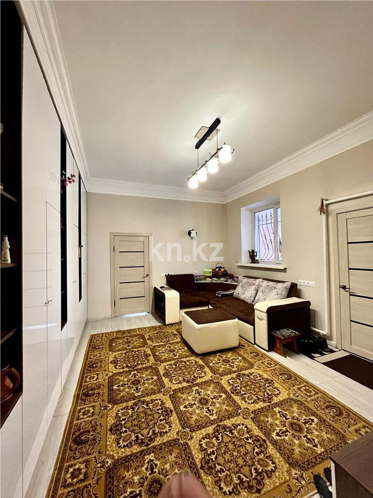 Продажа 5-комнатного дома, 210 м², ул. Мынбаева, дом  106 в Караганде - фото 2