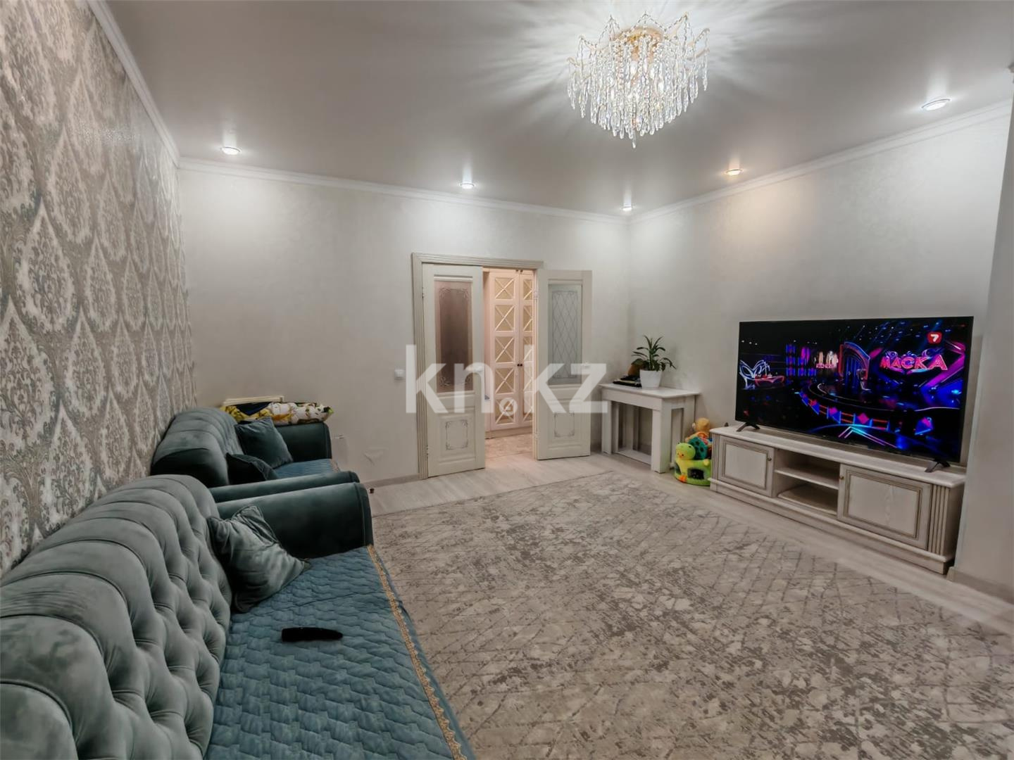 Продажа 2-комнатной квартиры, 62 м², ул. Сарыарка в Караганде - фото 2