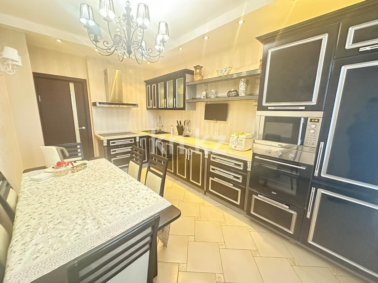 Продажа 3-комнатной квартиры, 117 м², пр. Республики в Караганде - фото 13