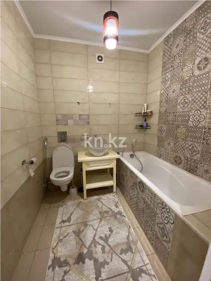 Продажа 2-комнатной квартиры, 69.6 м² в Алматы - фото 4