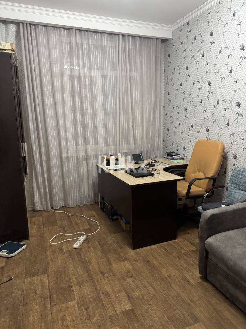 Продажа 4-комнатной квартиры, 120 м², пр. Сатпаева, дом  41б в Атырау - фото 2