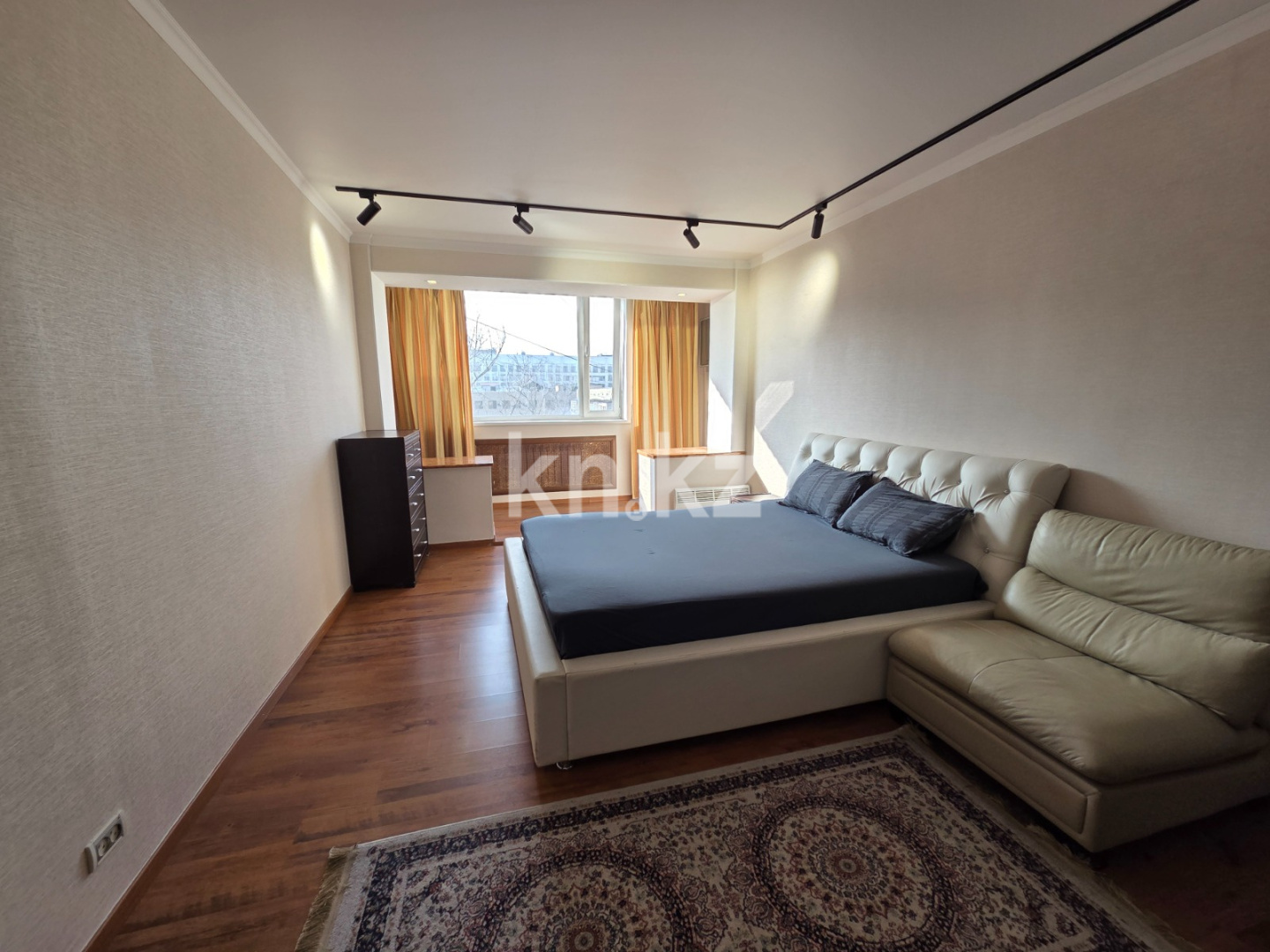 Продажа 2-комнатной квартиры, 92 м² в Алматы - фото 2