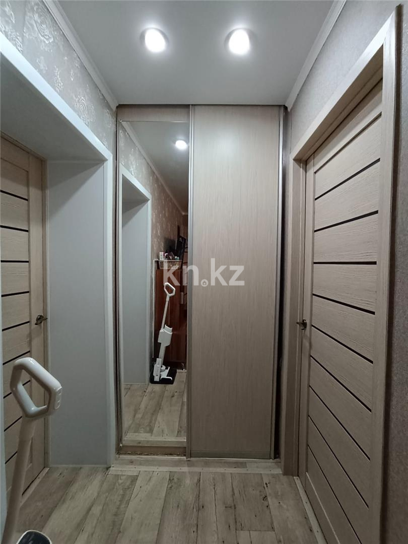 Продажа 3-комнатной квартиры, 57 м², мкр-н 21 в Караганде - фото 13