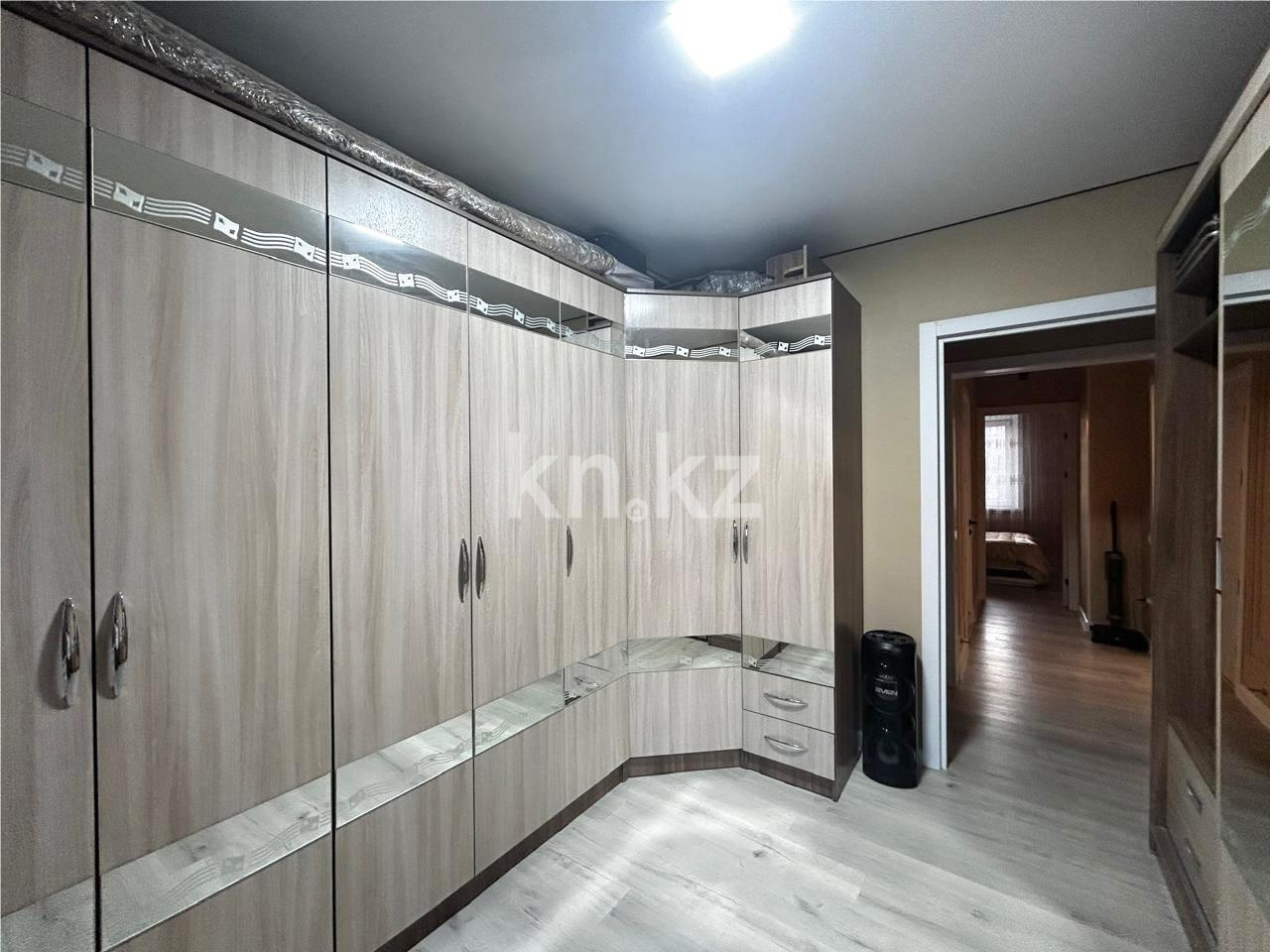 Продажа 5-комнатной квартиры, 96 м², мкр-н Голубые Пруды в Караганде - фото 11