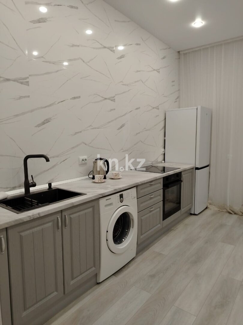 Аренда 1-комнатной квартиры, 44 м² в Астане