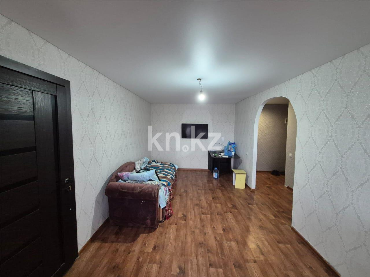 Продажа 2-комнатной квартиры, 47 м², мкр-н 15 в Караганде - фото 2