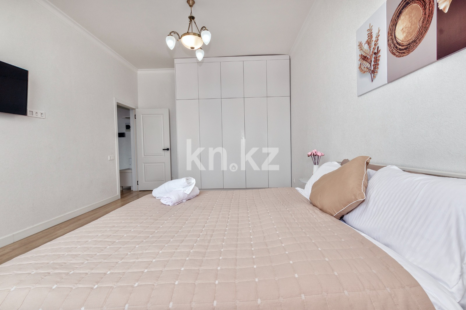 Аренда 2-комнатной квартиры посуточно, 50 м², пр. Туран, дом  43 - ул. Сыганак в Астане - фото 4