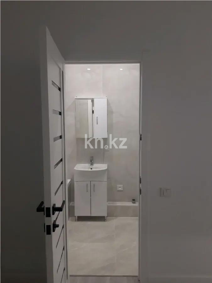 Продажа 1-комнатной квартиры, 45.7 м², мкр-н 20, дом  46 в Алматы - фото 2