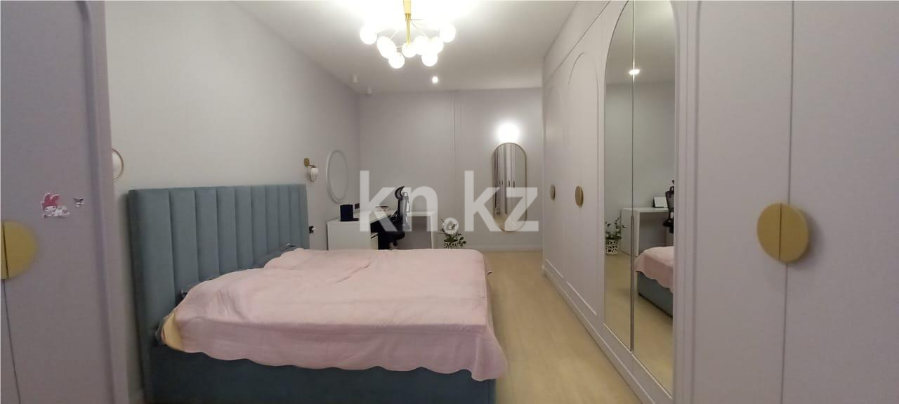 Продажа 3-комнатной квартиры, 78 м², ул. Достык в Астане - фото 4