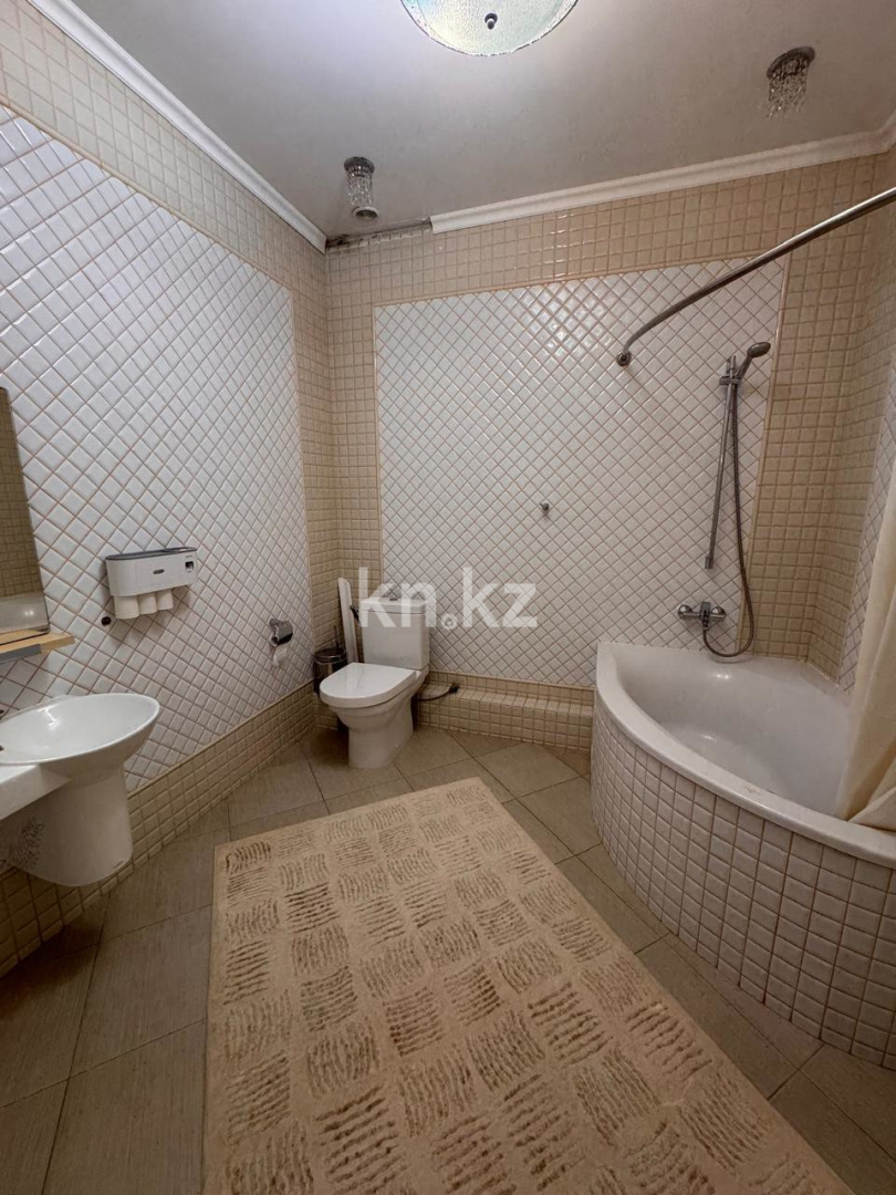 Продажа 5-комнатной квартиры, 206.5 м² в Астане - фото 12