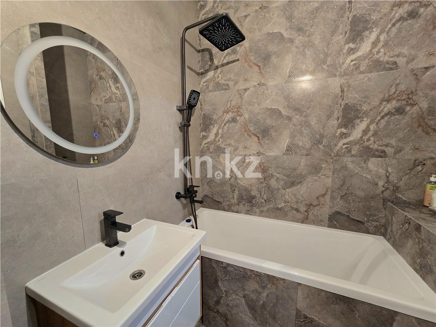 Продажа 2-комнатной квартиры, 52 м², ул. Толе би в Астане - фото 3