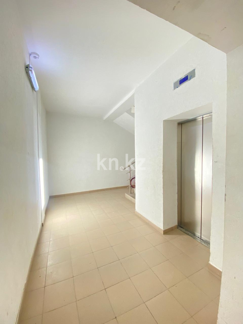 Продажа 3-комнатной квартиры, 72 м², ул. Букетова, дом  60а в Караганде - фото 2