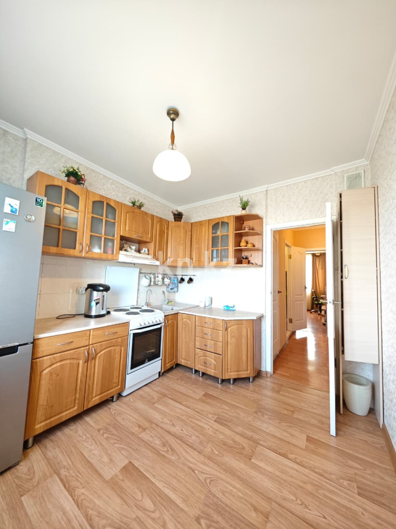 Продажа 4-комнатной квартиры, 75 м², пр. Шахтеров, дом  7 в Караганде - фото 14