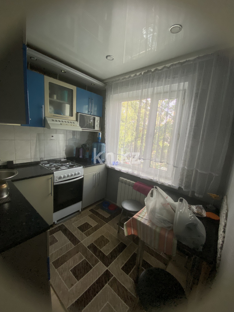 Продажа 3-комнатной квартиры, 62 м², 22 мкр., дом  25 в Караганде - фото 3