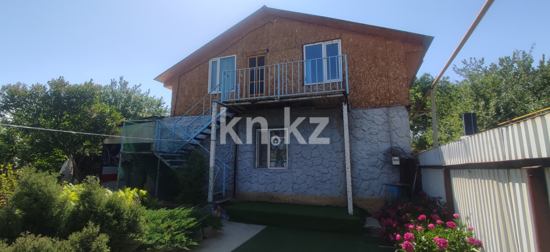 Продажа 5-комнатного дома, 175 м², ИЯФ в Алматы