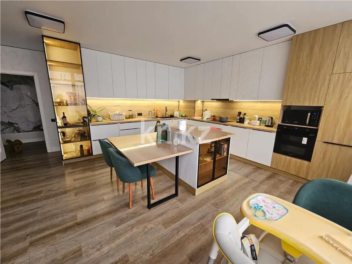 Продажа 4-комнатной квартиры, 180 м², ул. Нажимеденова, дом  39 в Астане - фото 5