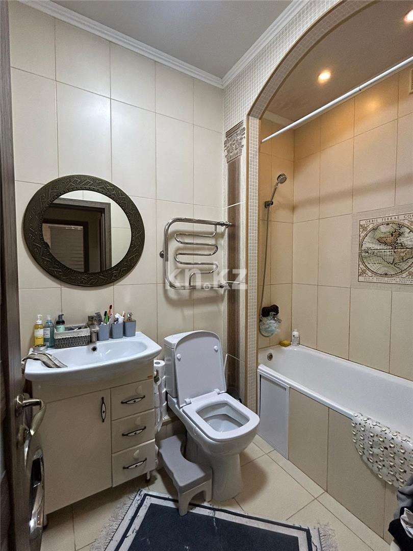 Продажа 3-комнатной квартиры, 78 м², ул. Жамбыла в Караганде - фото 13
