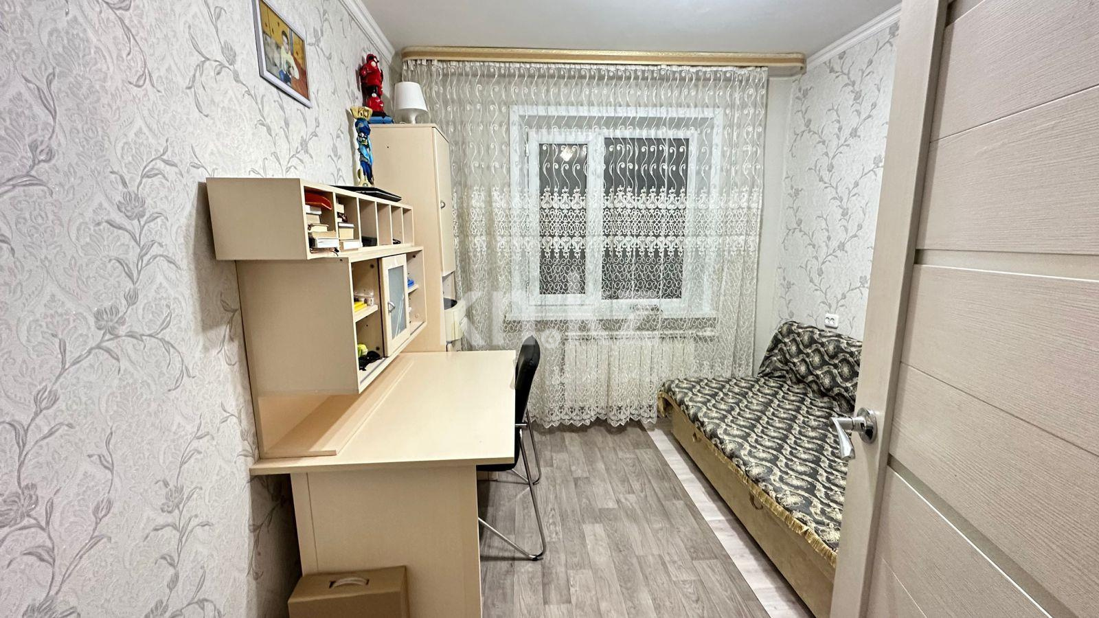 Продажа 3-комнатной квартиры, 48 м², 17 мкр. в Караганде - фото 4