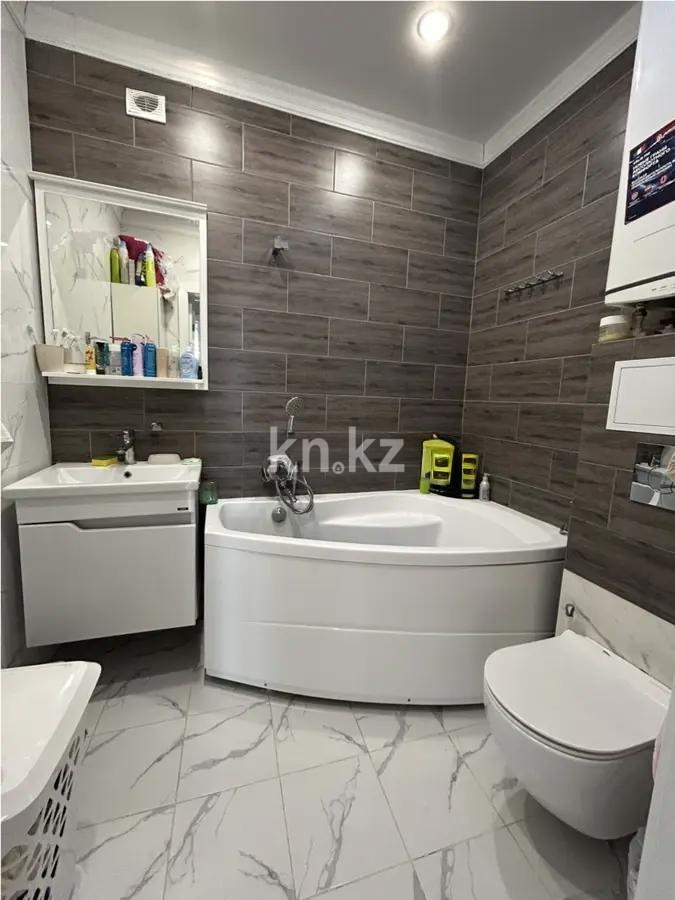 Продажа 4-комнатной квартиры, 90 м² в Караганде - фото 6