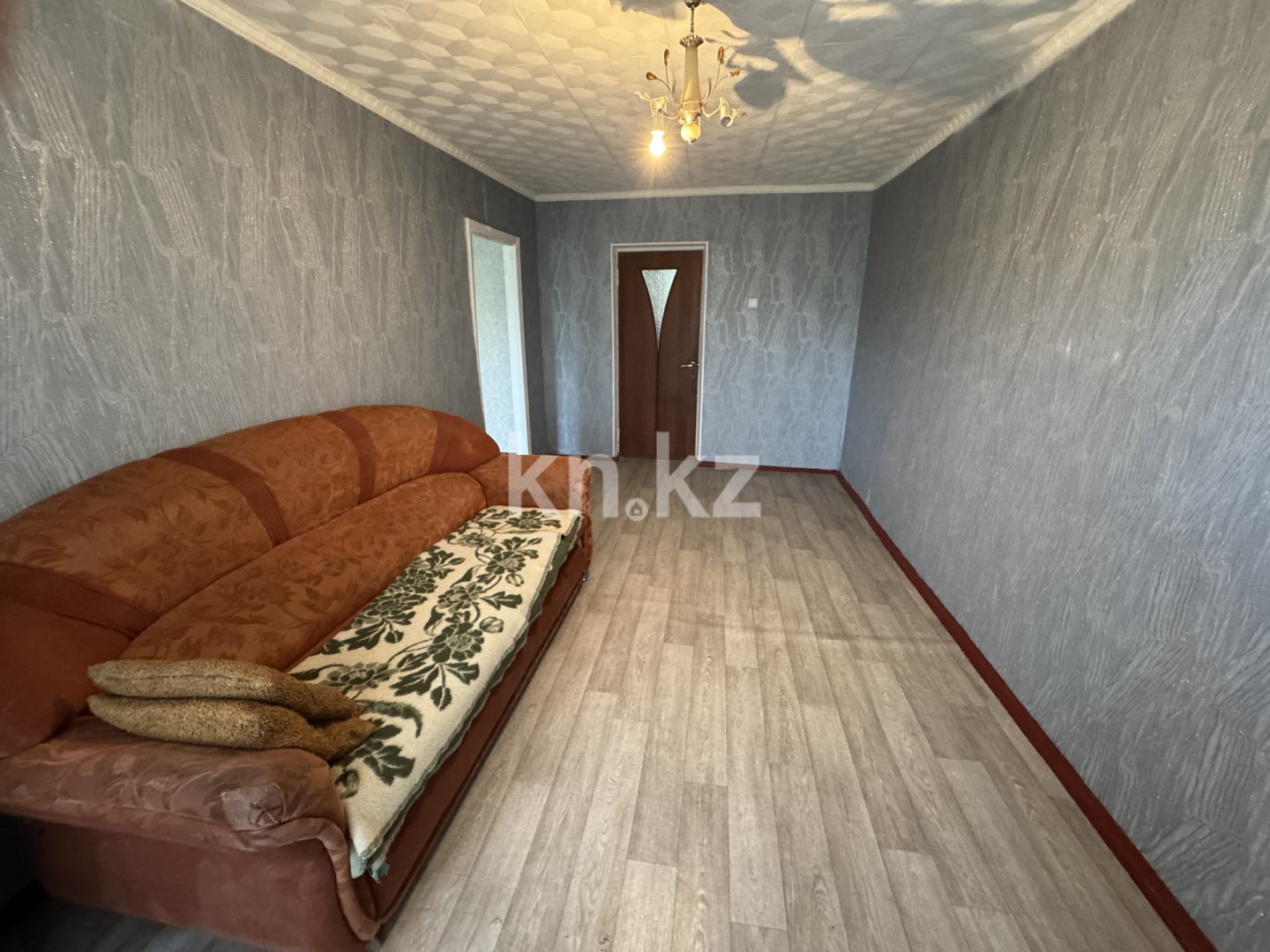 Продажа 3-комнатной квартиры, 57 м², ул. Локомотивная, дом  153 в Караганде - фото 2