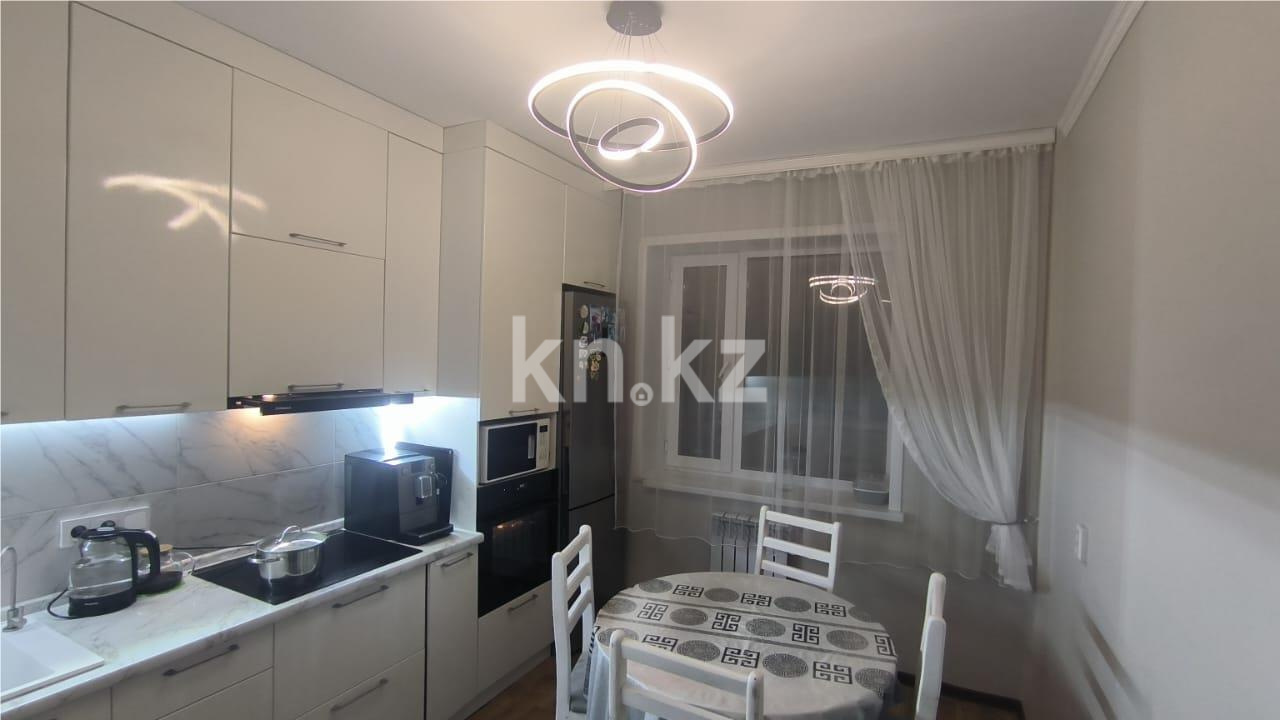 Продажа 2-комнатной квартиры, 69 м², ул. Момышулы в Караганде - фото 6