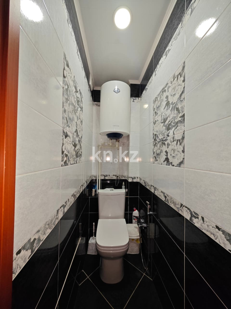 Продажа 4-комнатной квартиры, 78 м², пр. Республики, дом  4 в Караганде - фото 16