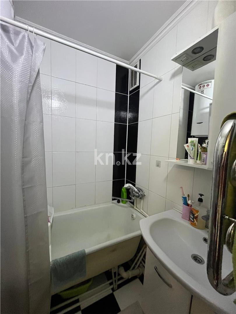 Продажа 4-комнатной квартиры, 77 м², ул. Карла Маркса в Караганде - фото 11