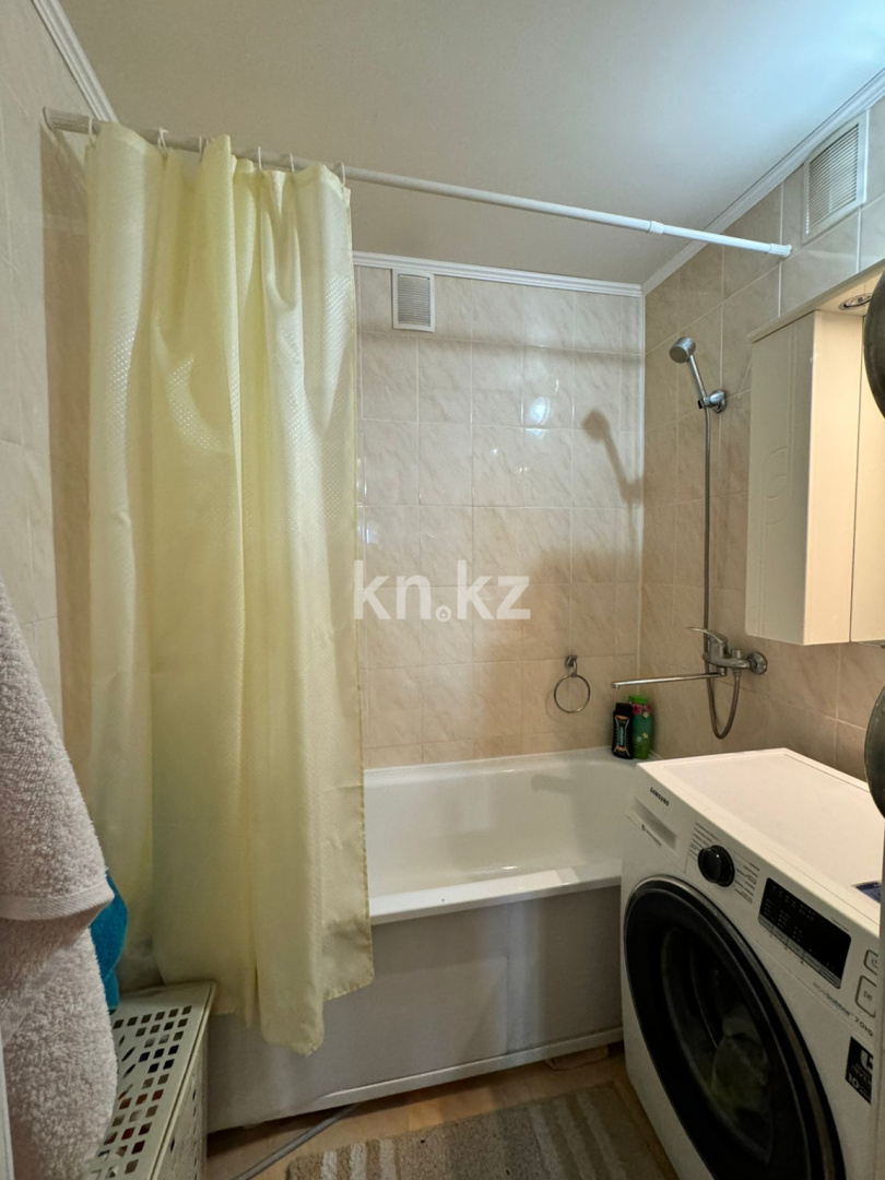 Продажа 4-комнатной квартиры, 74 м², ул. Гапеева в Караганде - фото 12