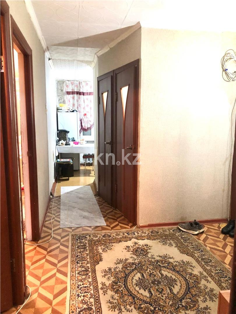 Продажа 3-комнатной квартиры, 63 м², 16 мкр. в Караганде - фото 9