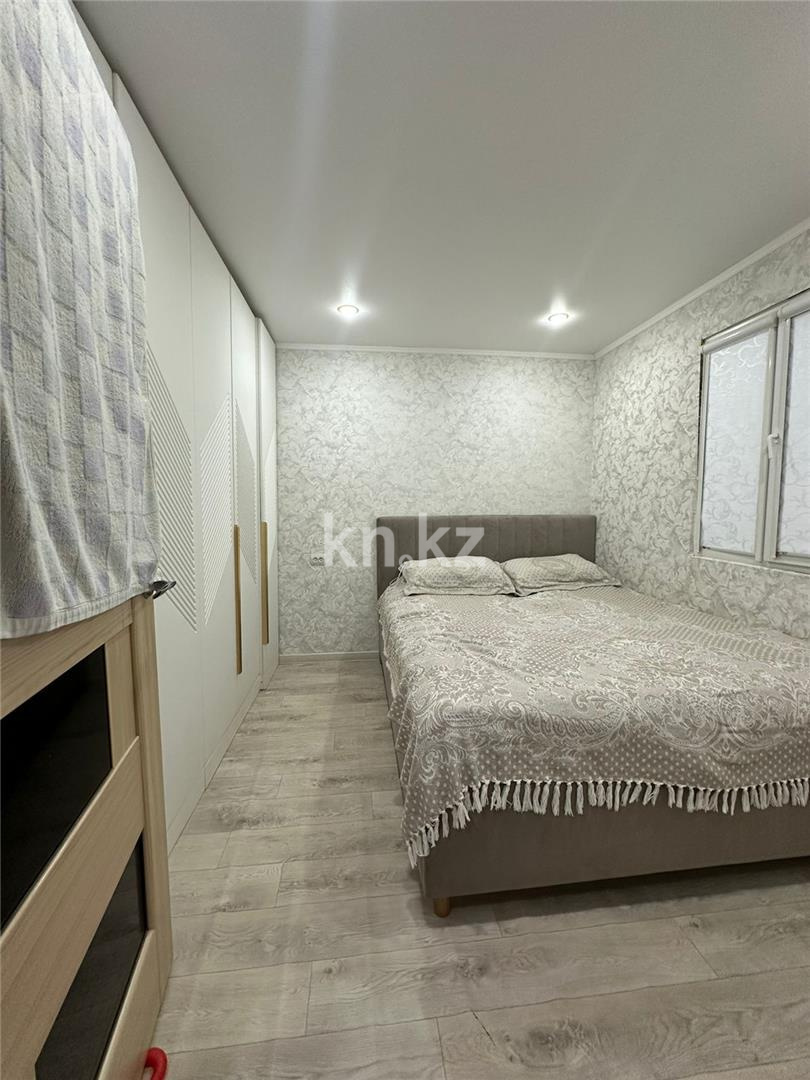 Продажа 3-комнатной квартиры, 60 м², 6-й мкр. в Караганде - фото 2