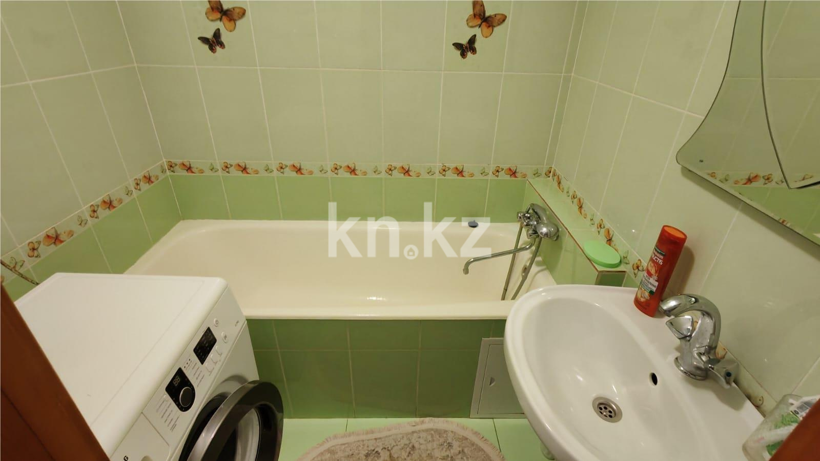 Продажа 3-комнатной квартиры, 64 м², ул. Муканова в Караганде - фото 9