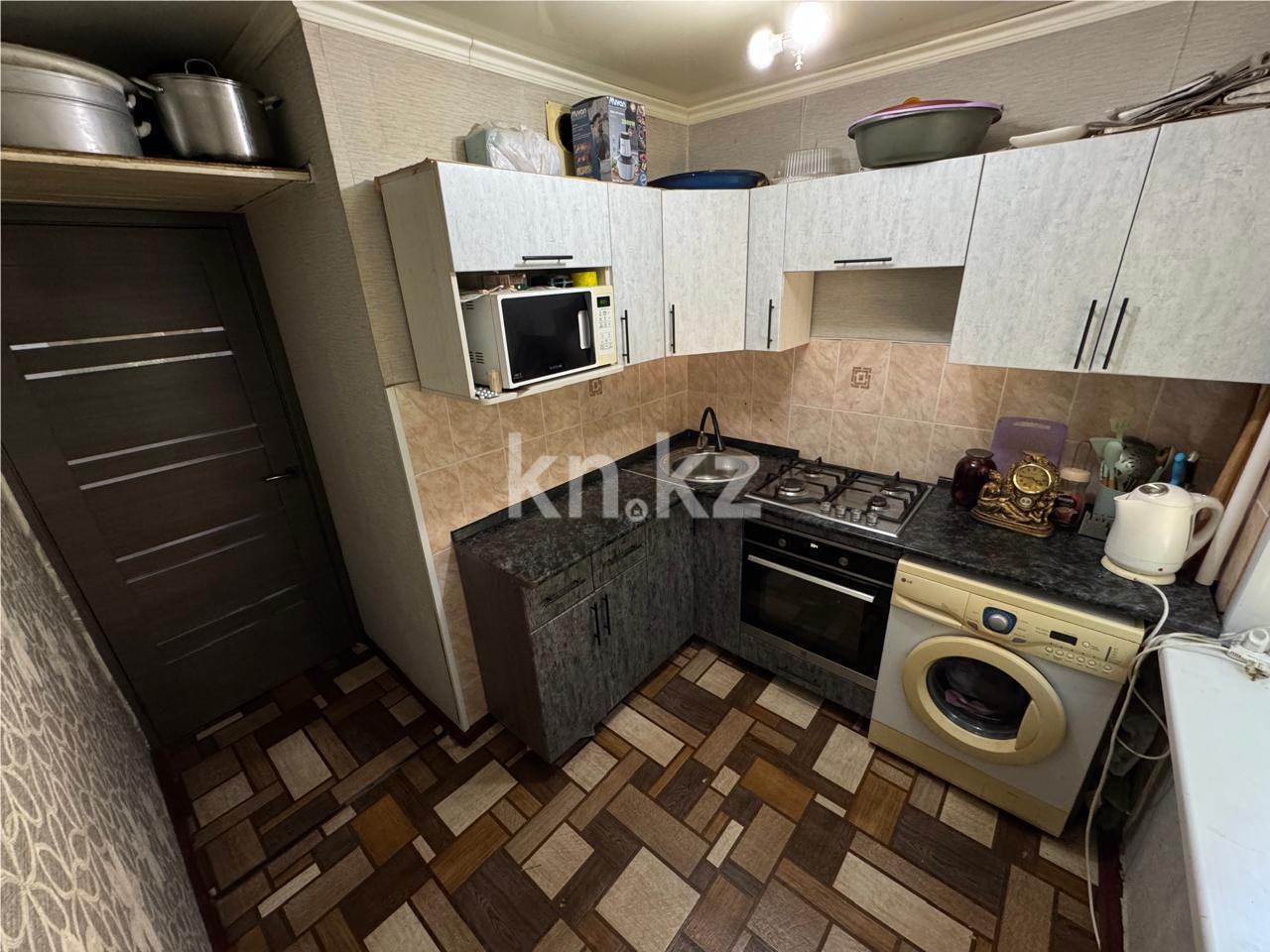 Продажа 3-комнатной квартиры, 62 м², 22 мкр. в Караганде - фото 9