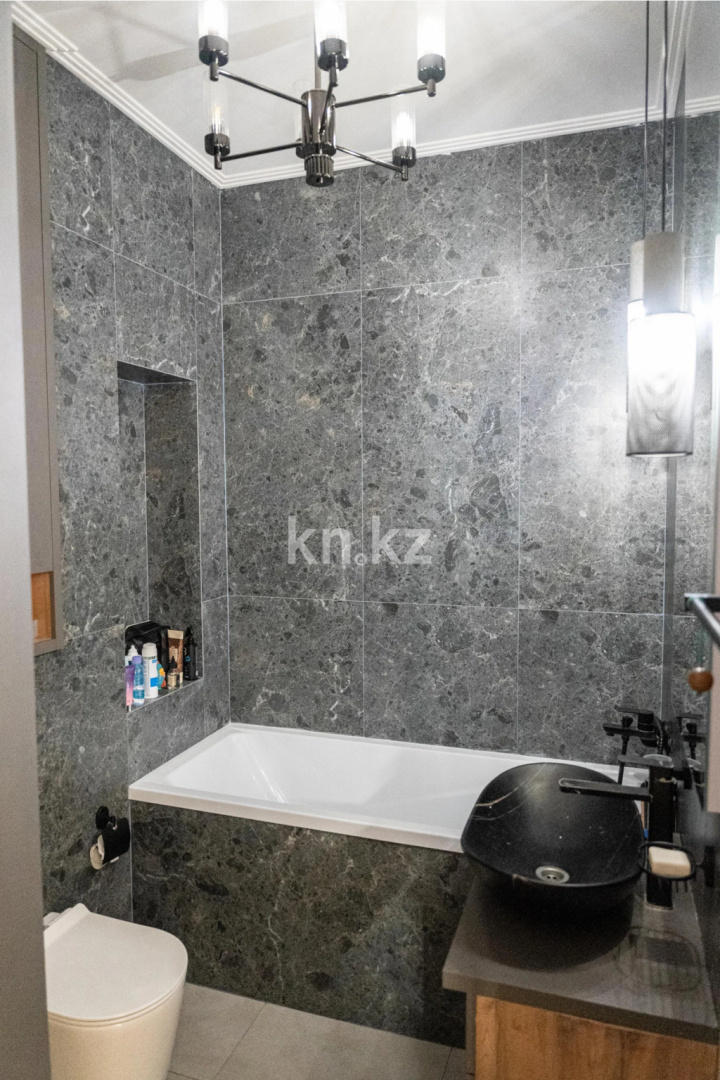 Продажа 4-комнатной квартиры, 140 м² в Астане - фото 15