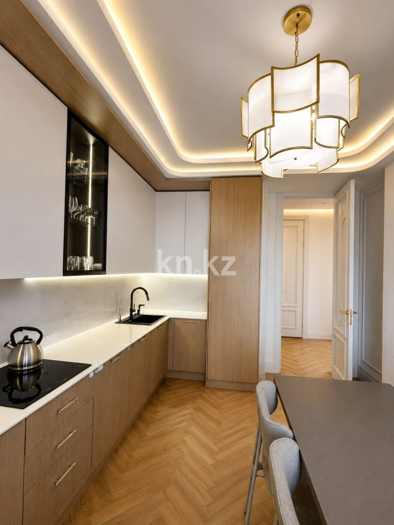 Продажа 4-комнатной квартиры, 186 м² в Астане - фото 16