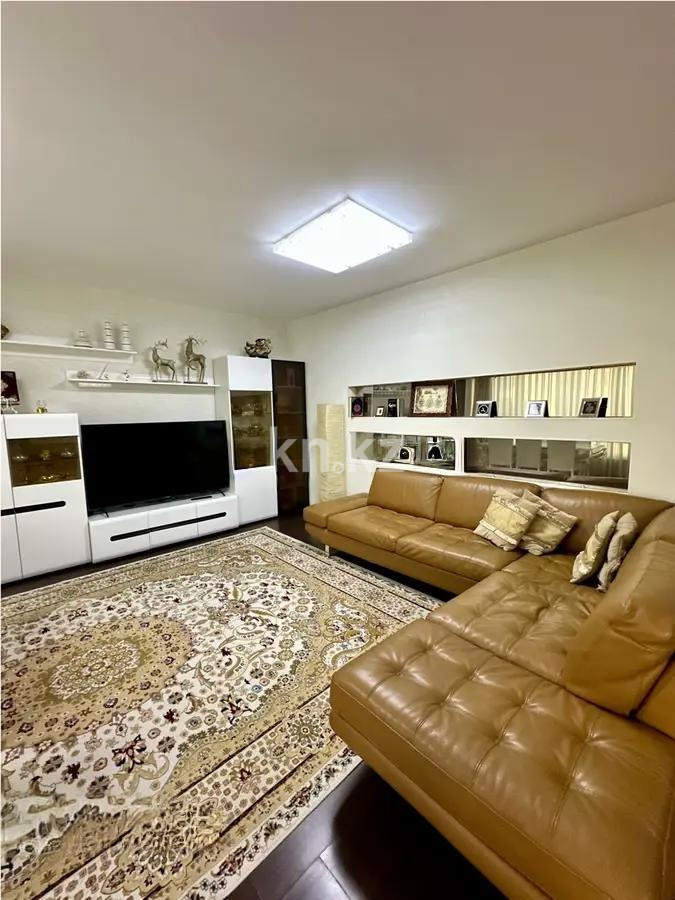 Продажа 3-комнатной квартиры, 110 м², бул. Бухар Жырау, дом  27/5 в Алматы