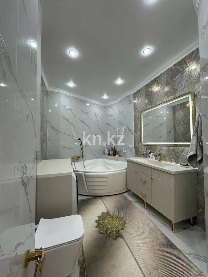 Продажа 5-комнатной квартиры, 200 м², ул. Мамбетова, дом  10 в Астане - фото 6